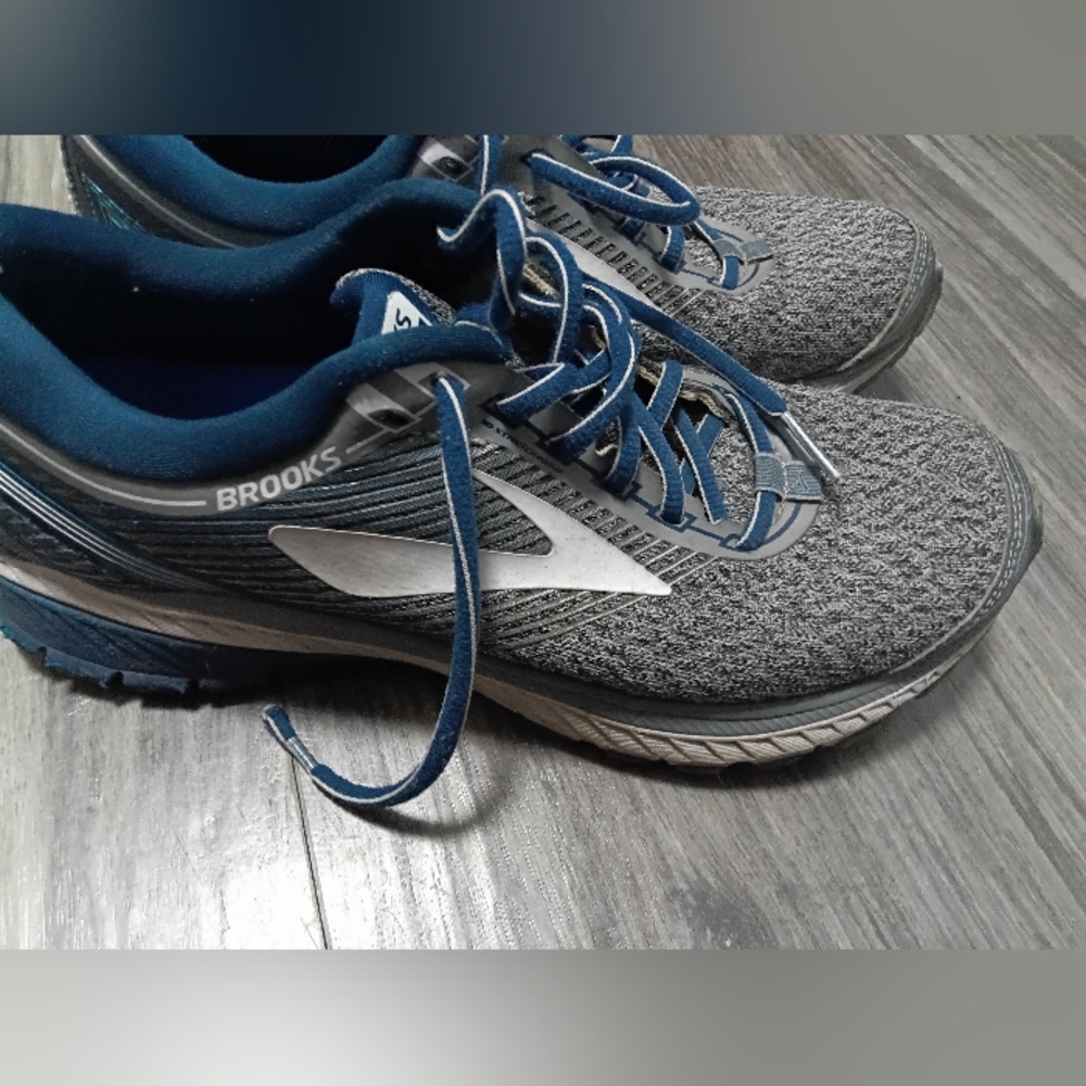 Brooks Ghost 10 Running Shoes Men’s Size 8 D US good Condition